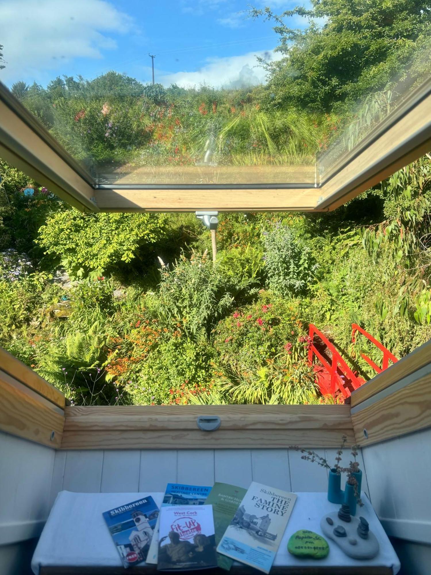 Streamside B And B With Parking Drimoleague Exteriör bild